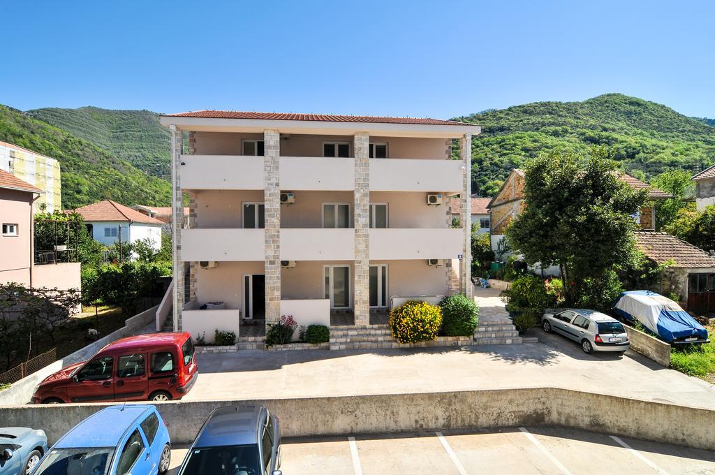 Apartments Samardzic Tivat Ngoại thất bức ảnh