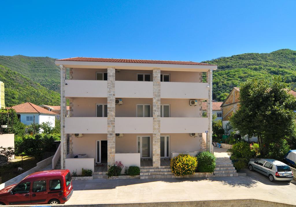Apartments Samardzic Tivat Ngoại thất bức ảnh